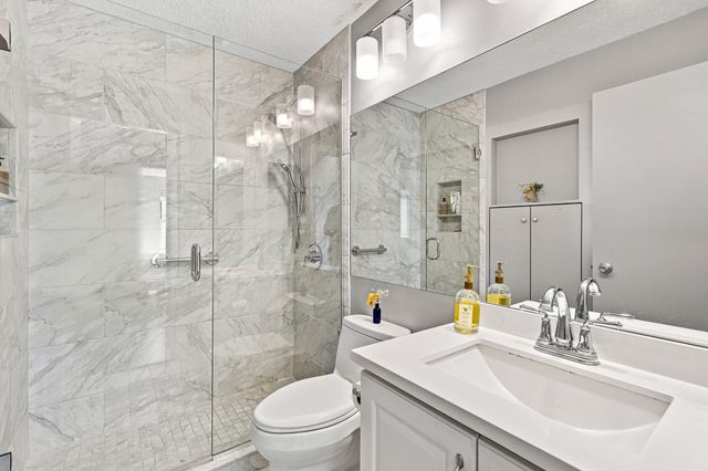 273 Cambridge Rd 505, Woburn, MA 01801
