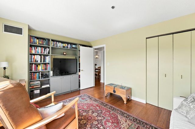 273 Cambridge Rd 505, Woburn, MA 01801