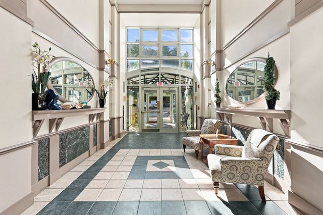 273 Cambridge Rd 505, Woburn, MA 01801