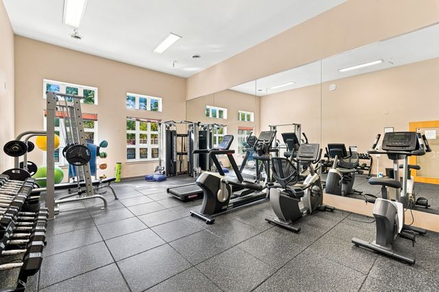 273 Cambridge Rd 505, Woburn, MA 01801