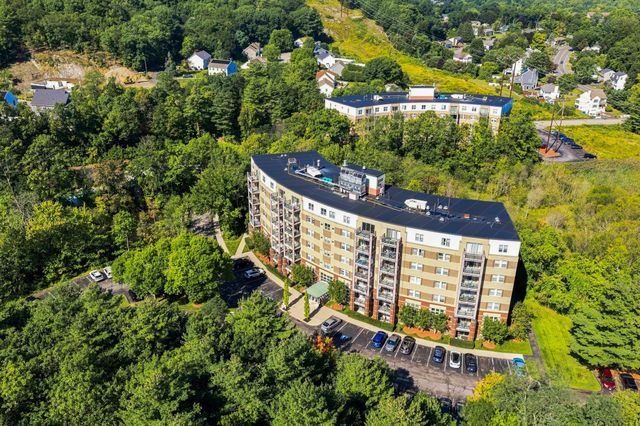 273 Cambridge Rd 505, Woburn, MA 01801