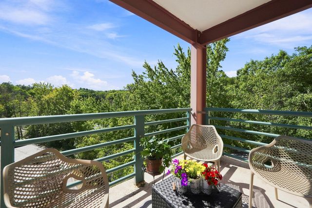 273 Cambridge Rd 505, Woburn, MA 01801