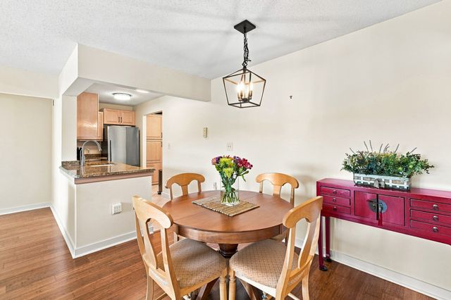273 Cambridge Rd 505, Woburn, MA 01801