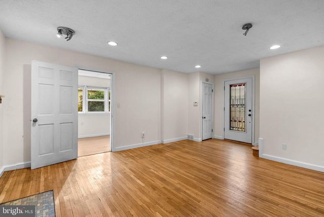 4822 OSAGE ST, College Park, MD 20740