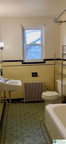 704 6th Avenue 8, Bethlehem City, PA 18018