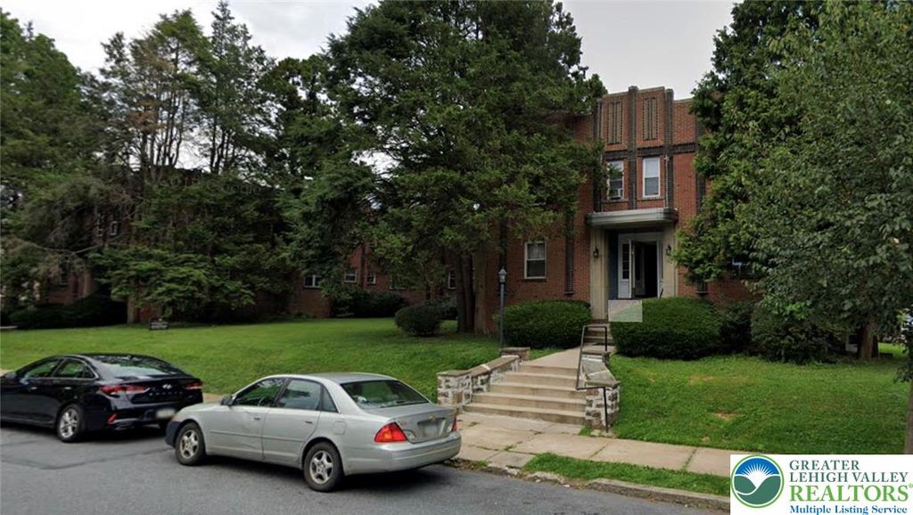 704 6th Avenue 8, Bethlehem City, PA 18018