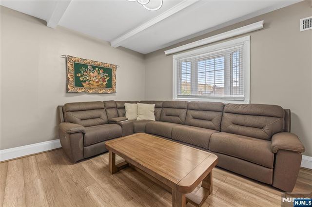 15 Putnam Place, Clifton, NJ 07011