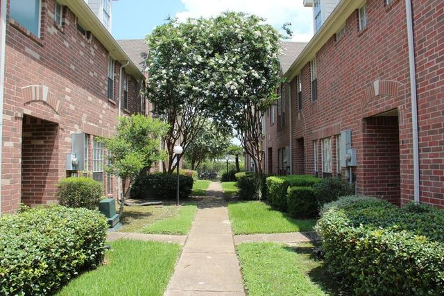 11735 Alief Clodine 17, Houston, TX 77072