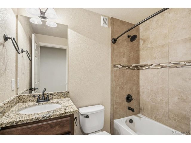 9763 W Hinsdale Ln, Littleton, CO 80128