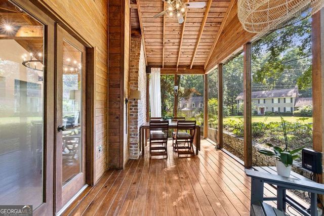 1826 Forest Springs Court, Dunwoody, GA 30338