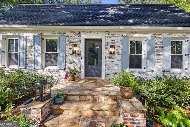 1826 Forest Springs Court, Dunwoody, GA 30338