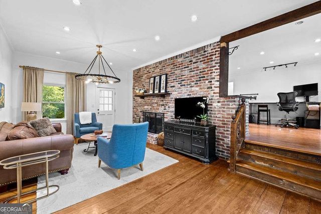 1826 Forest Springs Court, Dunwoody, GA 30338