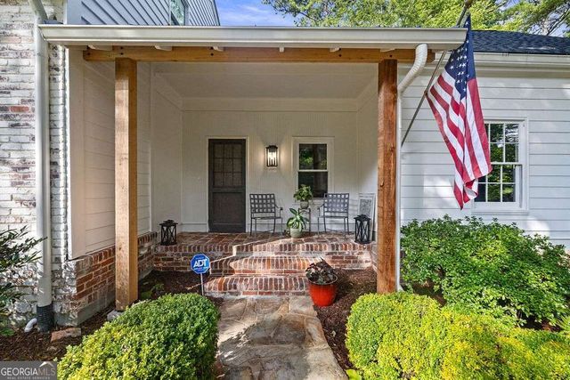 1826 Forest Springs Court, Dunwoody, GA 30338