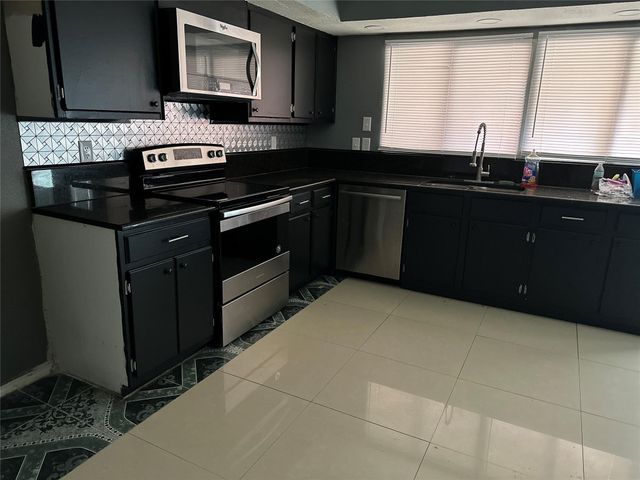 4601 Elm Ridge Lane, Garland, TX 75044