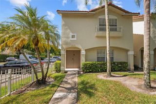 625 NW 109th Ave, Pembroke Pines, FL 33026