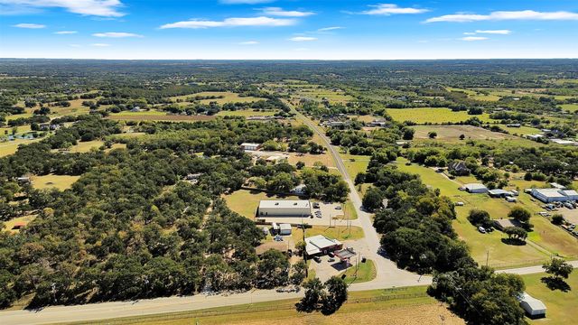 5980 Retta Mansfield Road, Burleson, TX 76028