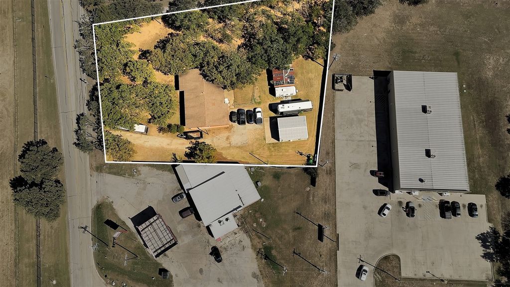 5980 Retta Mansfield Road, Burleson, TX 76028