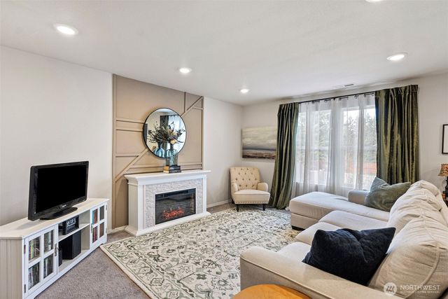 4269 SE Elijah Court, Port Orchard, WA 98366