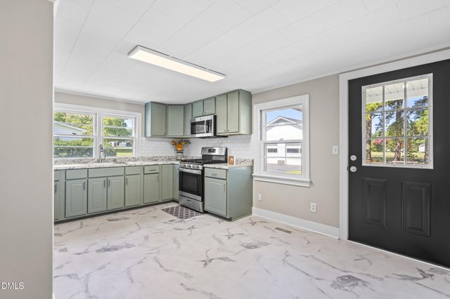 5511 Flower Hill Road, Kenly, NC 27542