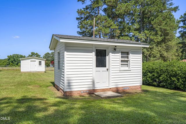 5511 Flower Hill Road, Kenly, NC 27542