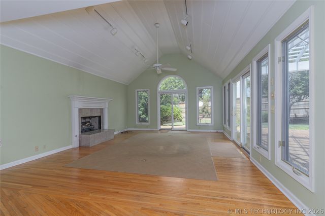 1945 E 35th Place, Tulsa, OK 74105