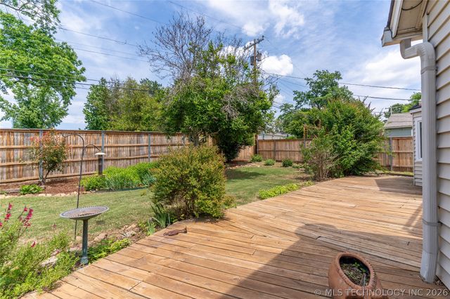 1945 E 35th Place, Tulsa, OK 74105