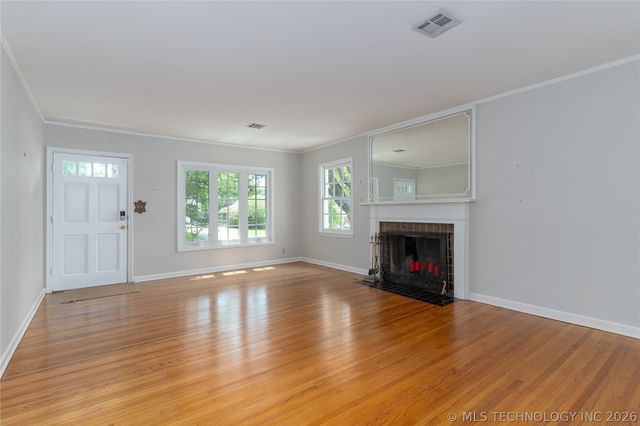 1945 E 35th Place, Tulsa, OK 74105