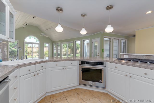 1945 E 35th Place, Tulsa, OK 74105