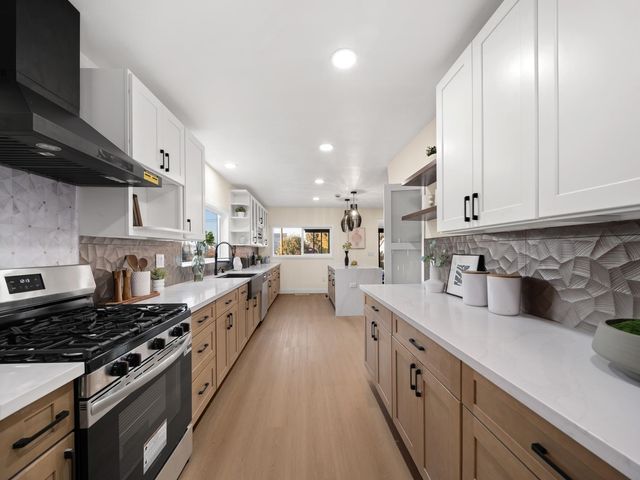 1607 Ward St, Hayward, CA 94541