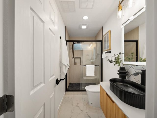 1607 Ward St, Hayward, CA 94541