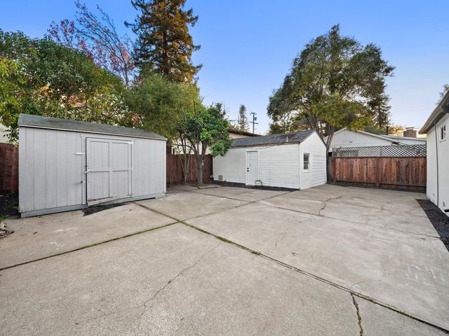 1607 Ward St, Hayward, CA 94541