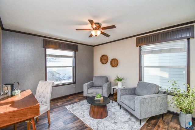 6108 W Golden Pl Place, Sioux Falls, SD 57106