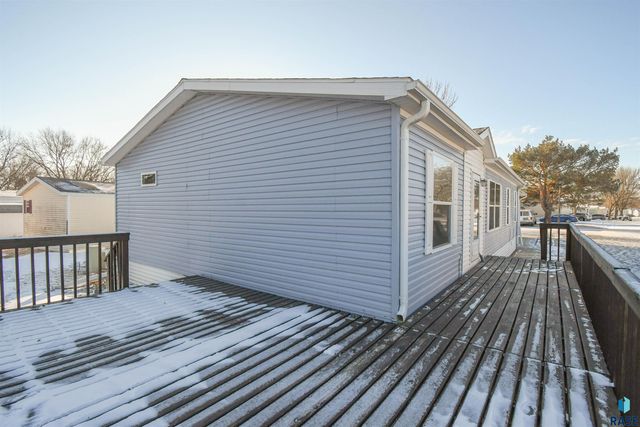 6108 W Golden Pl Place, Sioux Falls, SD 57106