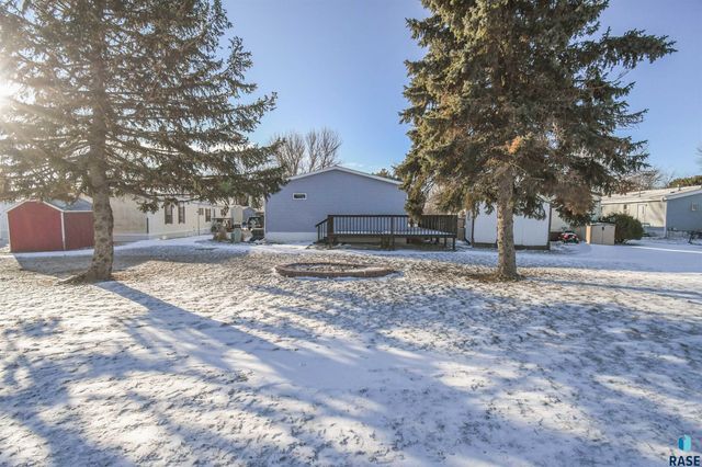 6108 W Golden Pl Place, Sioux Falls, SD 57106