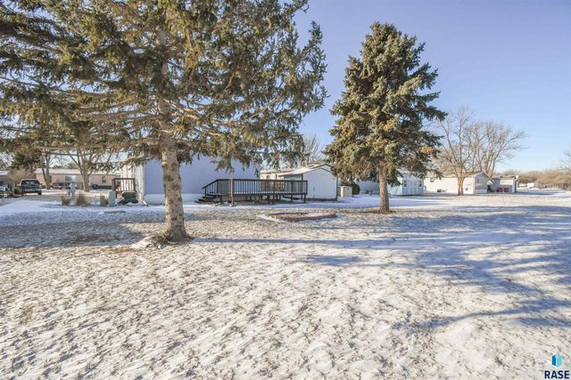 6108 W Golden Pl Place, Sioux Falls, SD 57106