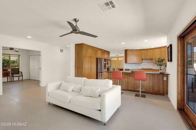 11915 E Barbary Coast Road, Tucson, AZ 85749