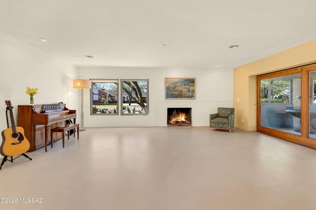 11915 E Barbary Coast Road, Tucson, AZ 85749