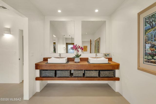 11915 E Barbary Coast Road, Tucson, AZ 85749