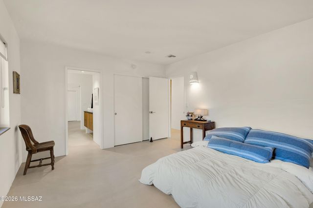 11915 E Barbary Coast Road, Tucson, AZ 85749