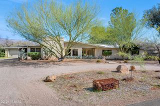 11915 E Barbary Coast Road, Tucson, AZ 85749