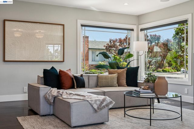 2917 Waterton, Alameda, CA 94501