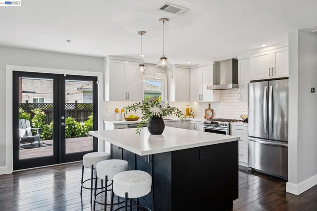 2917 Waterton, Alameda, CA 94501