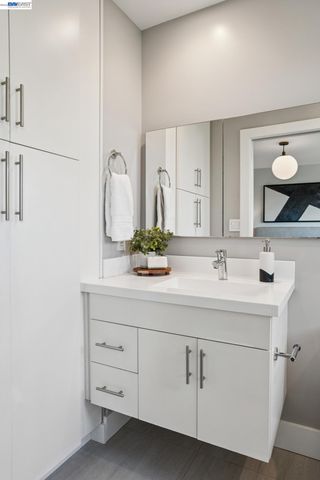 2917 Waterton, Alameda, CA 94501
