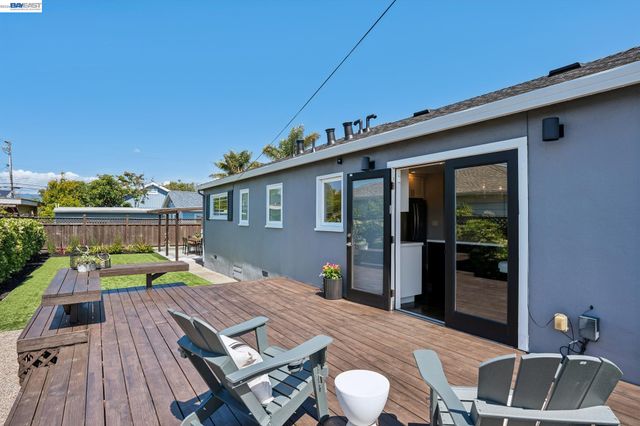 2917 Waterton, Alameda, CA 94501