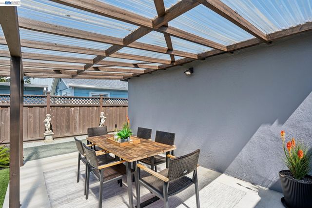 2917 Waterton, Alameda, CA 94501
