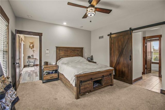 2107 S Outer Belt Road, Oak Grove, MO 64075