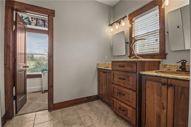 2107 S Outer Belt Road, Oak Grove, MO 64075