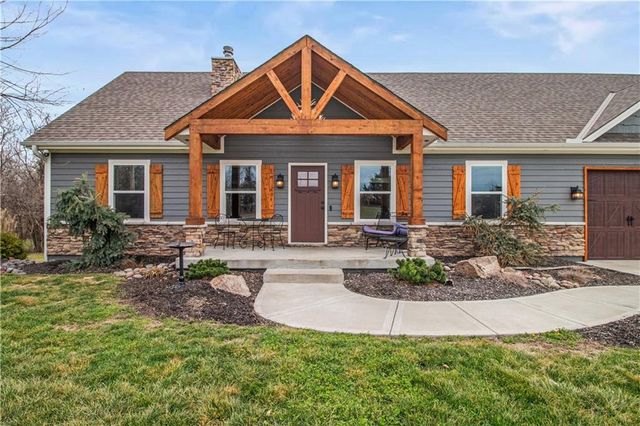 2107 S Outer Belt Road, Oak Grove, MO 64075