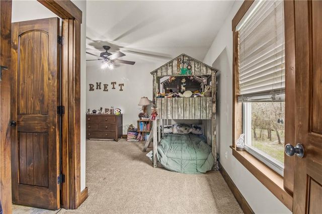 2107 S Outer Belt Road, Oak Grove, MO 64075