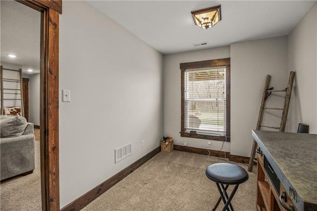 2107 S Outer Belt Road, Oak Grove, MO 64075